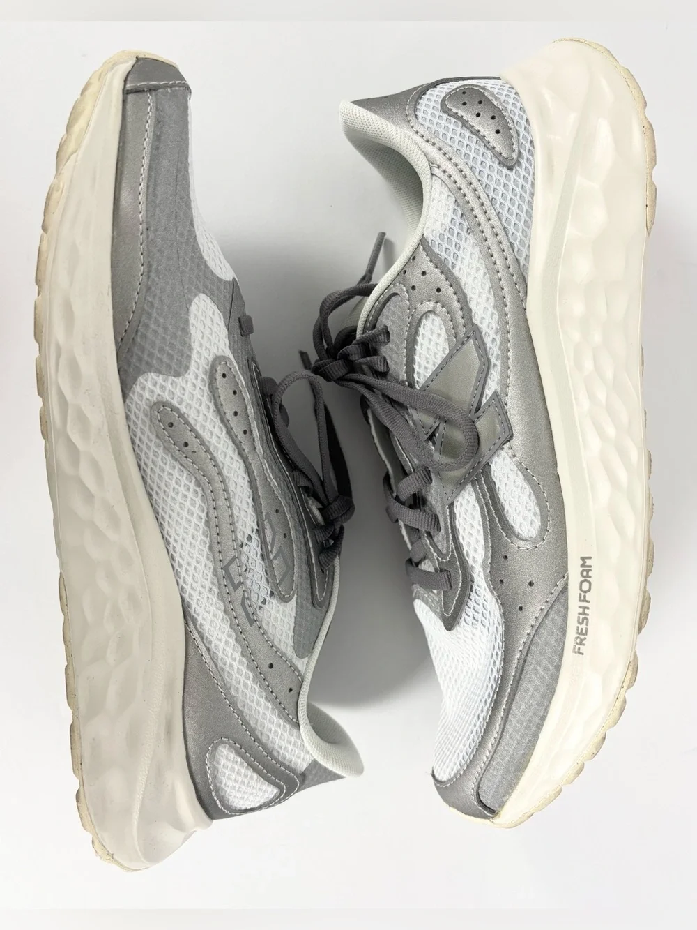 New Balance Fresh Foam Silver Warists Athletic Sneakers - Picture 3 of 8